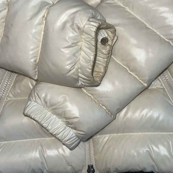 Womens Moncler Coat - Picture 8 of 13